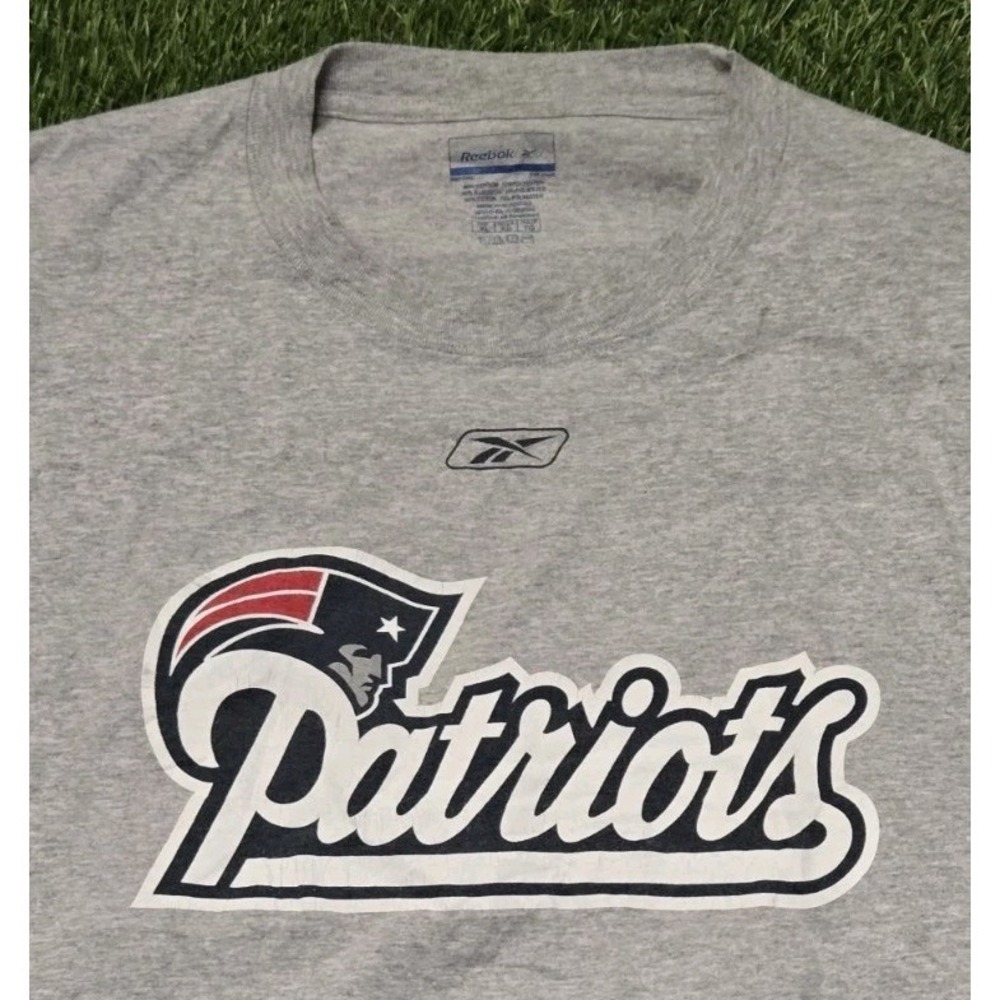 Vintage Reebok NFL New England Patriots Football Long-Sleeve Graphic T-Shirt XL - Picture 2 of 6